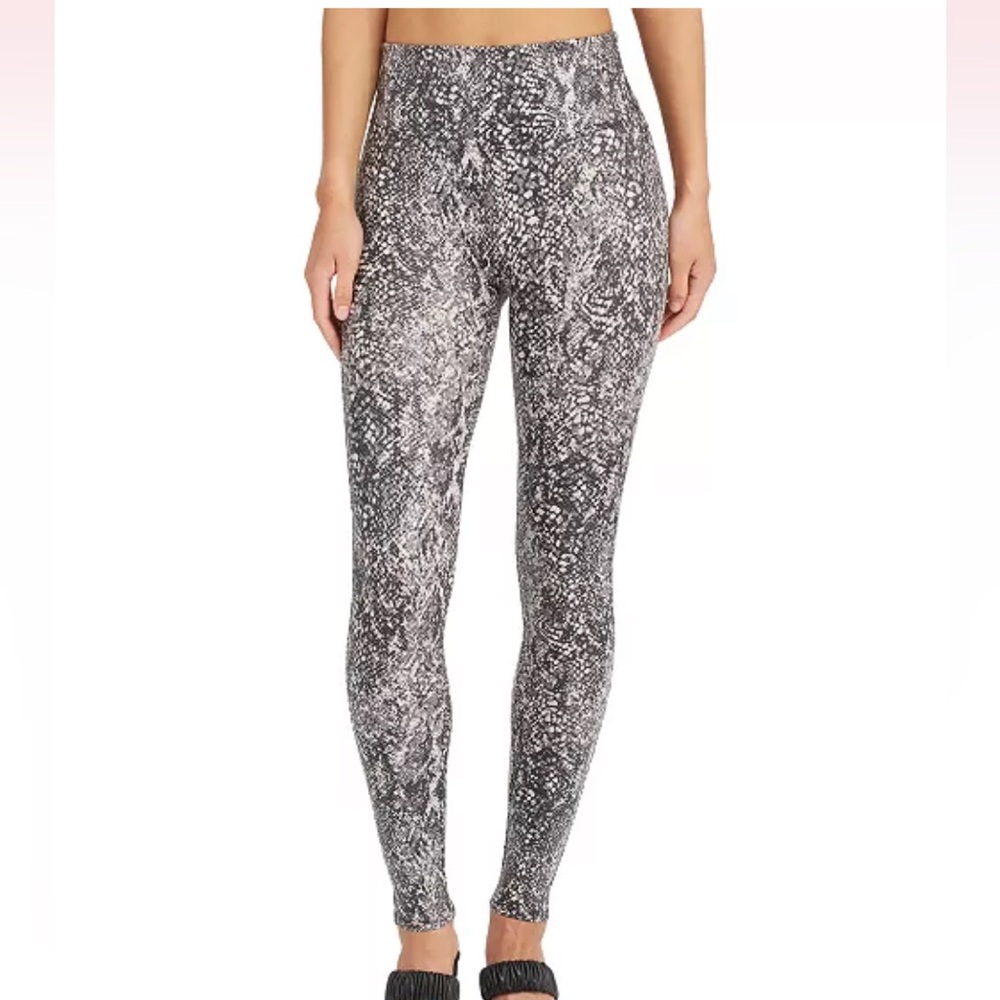 Spanx Faux Leather Snakeskin Print Leggings Size S.